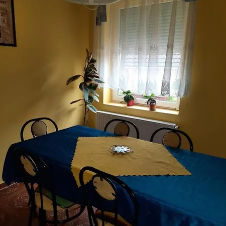 Fűvészkert Apartman