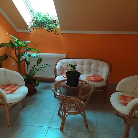 Apartman Fűvészkert *